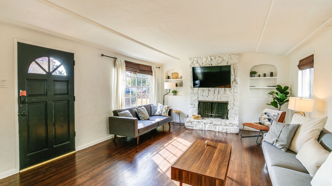 Photo of Livingroom in North Long Beach