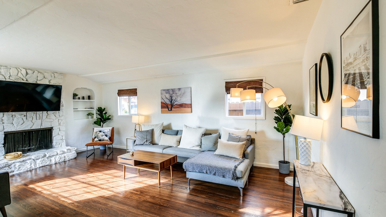 Photo of Livingroom in North Long Beach