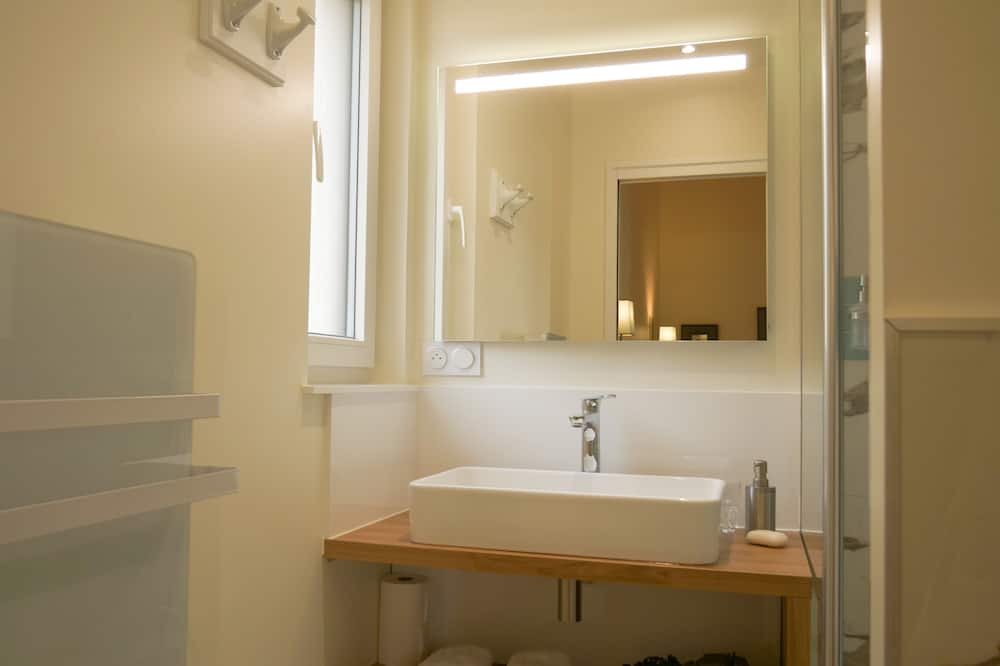 Photo of Bathroom in Saint-Brice-sur-Vienne