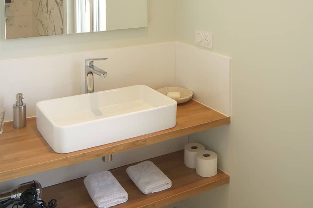 Photo of Bathroom in Saint-Brice-sur-Vienne