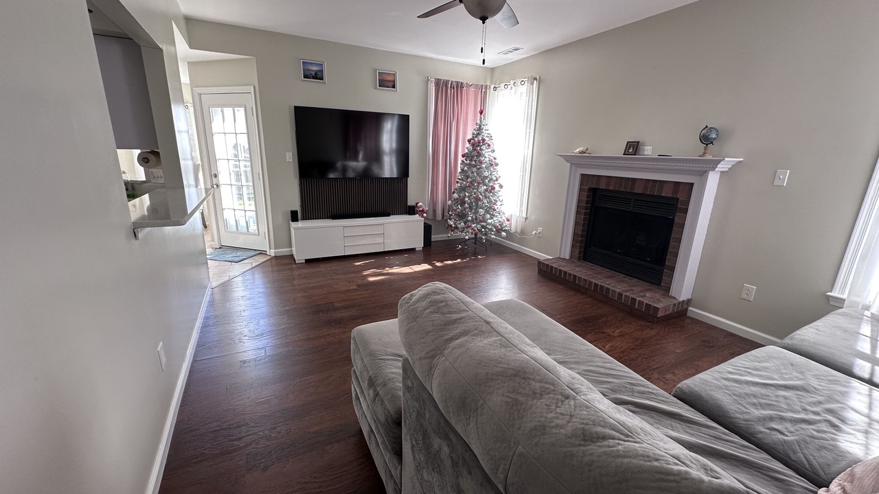 Photo of Livingroom in Fentress