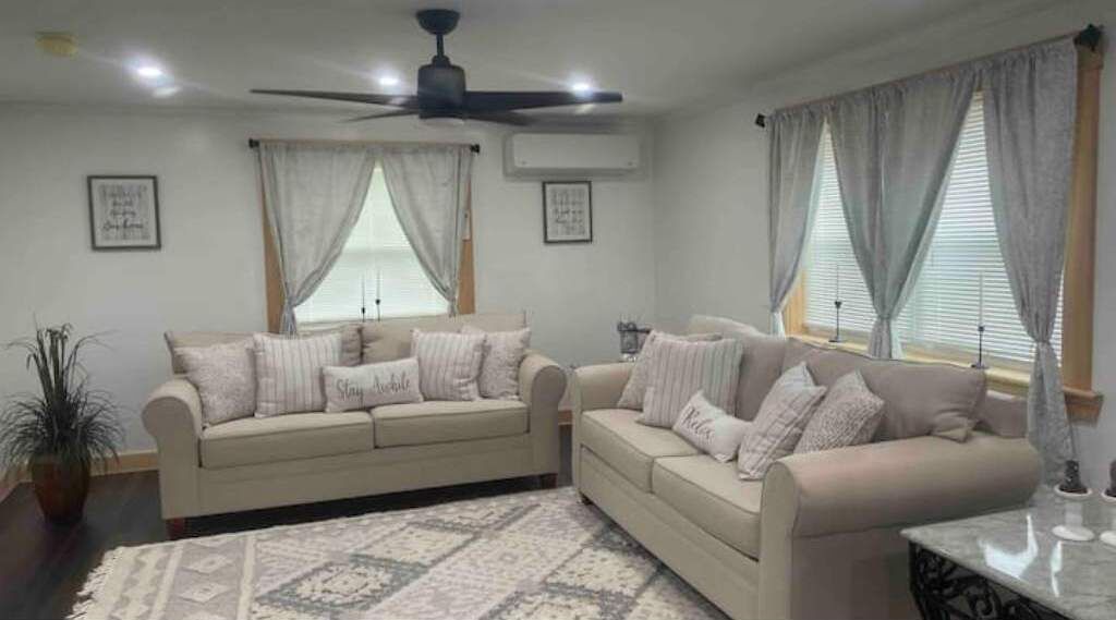 Photo of Livingroom in West Enfield
