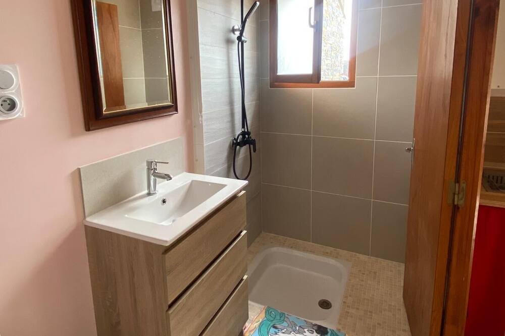 Photo of Bathroom in Estavar