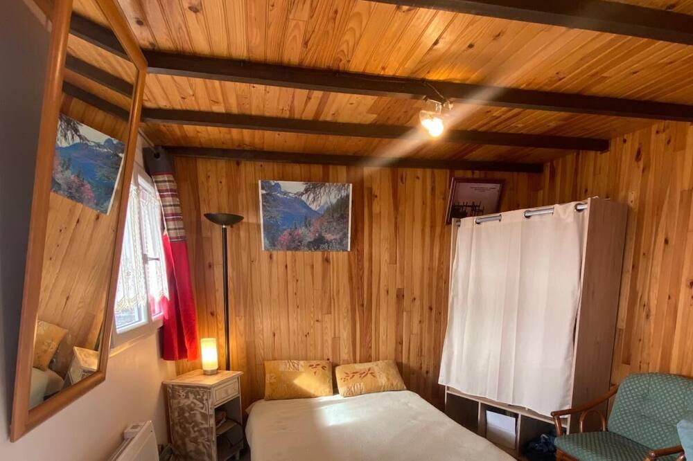 Photo of Bedroom in Estavar