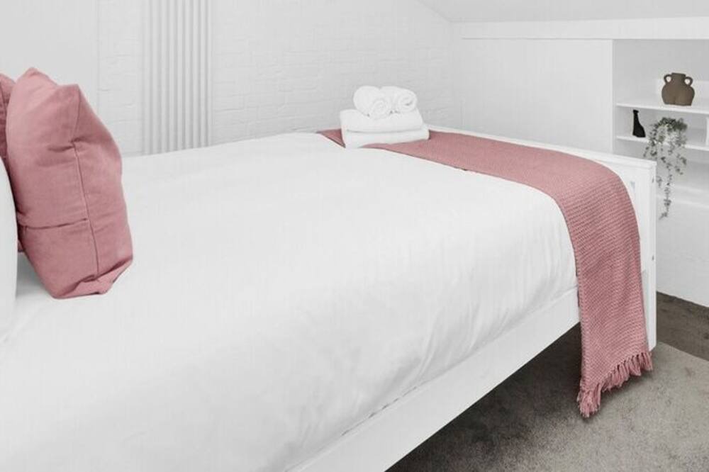 Photo of Bedroom in Bromley South