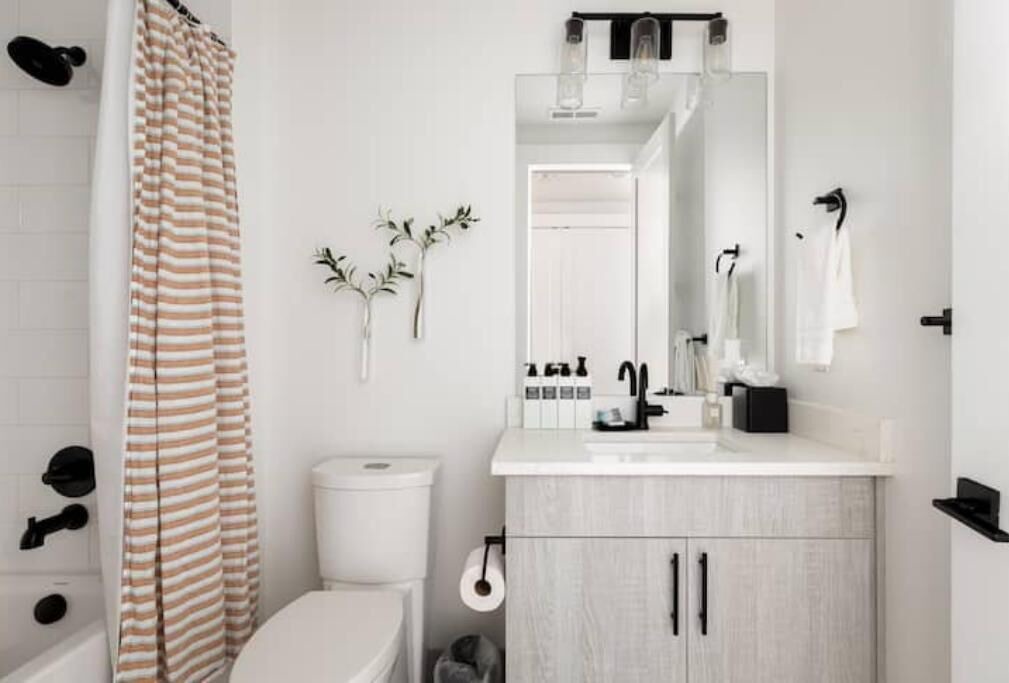 Photo of Others in Roslyn