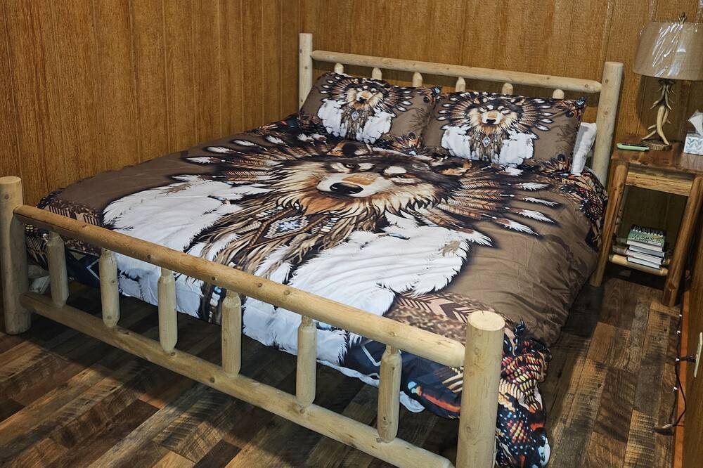 Photo of Bedroom in New Midway
