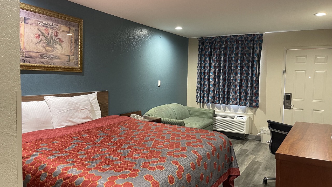 Photo of Bedroom in Jackson