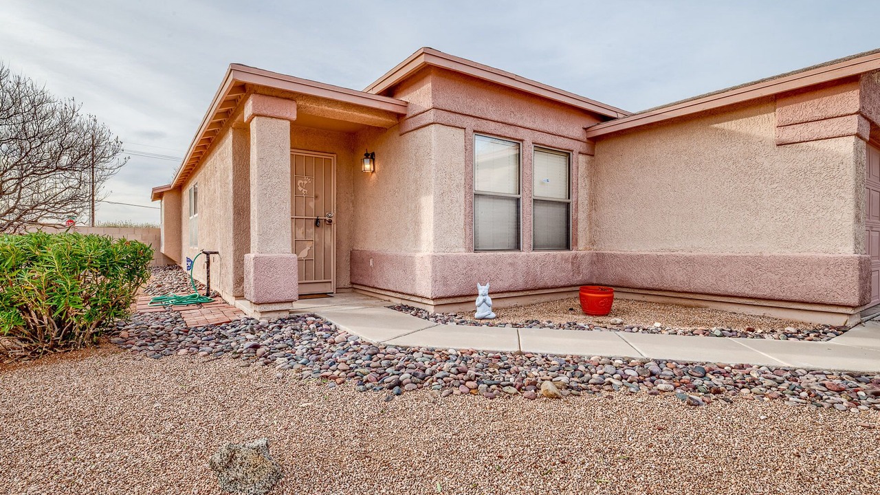 Photo of Outdoor in Coyote Corridor
