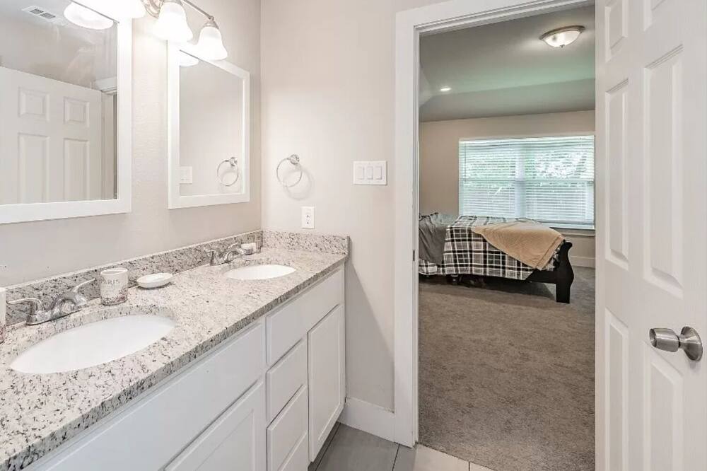 Photo of Bathroom in Fort Worth