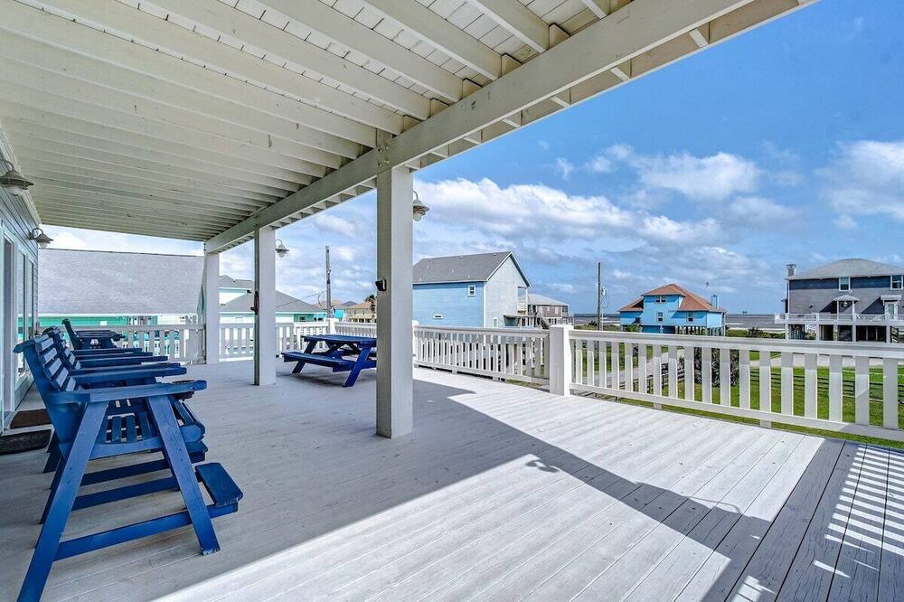 Photo of Patio Balcony in Crystal Beach