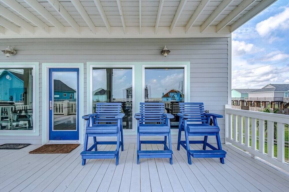 Photo of Patio Balcony in Crystal Beach