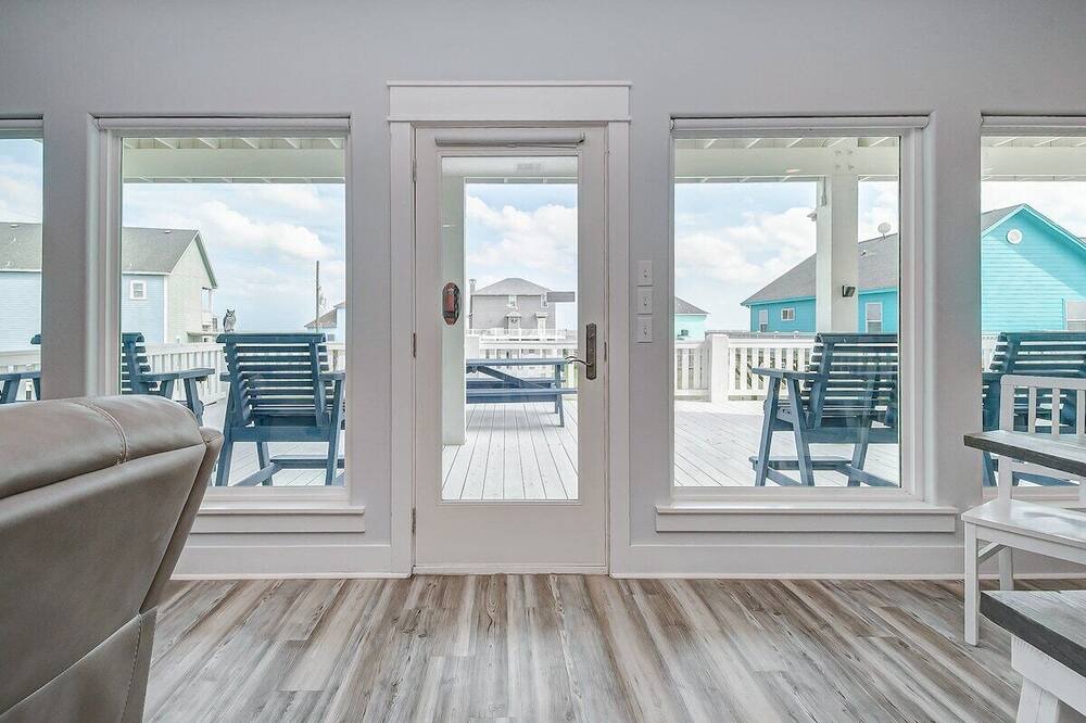 Photo of Patio Balcony in Crystal Beach