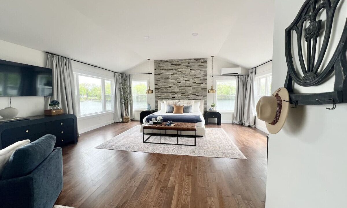 Photo of Livingroom in Tully