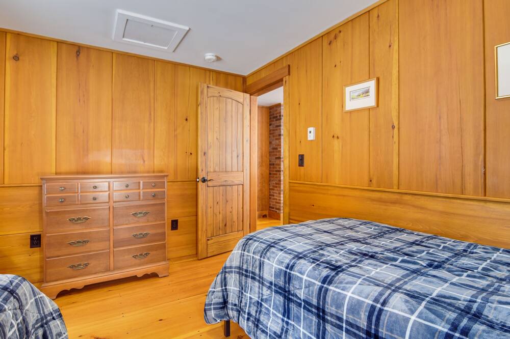 Photo of Bedroom in Weld