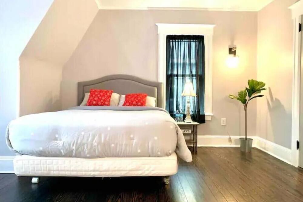 Photo of Others in Hawthorne