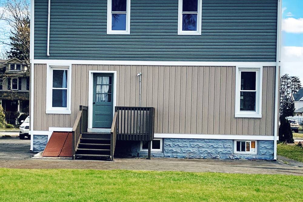 Photo of Others in Hawthorne