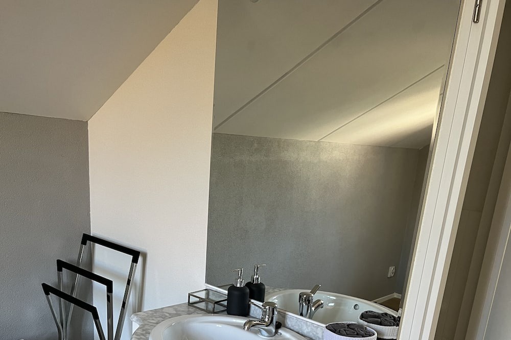 Photo of Bathroom in Daumazan-sur-Arize