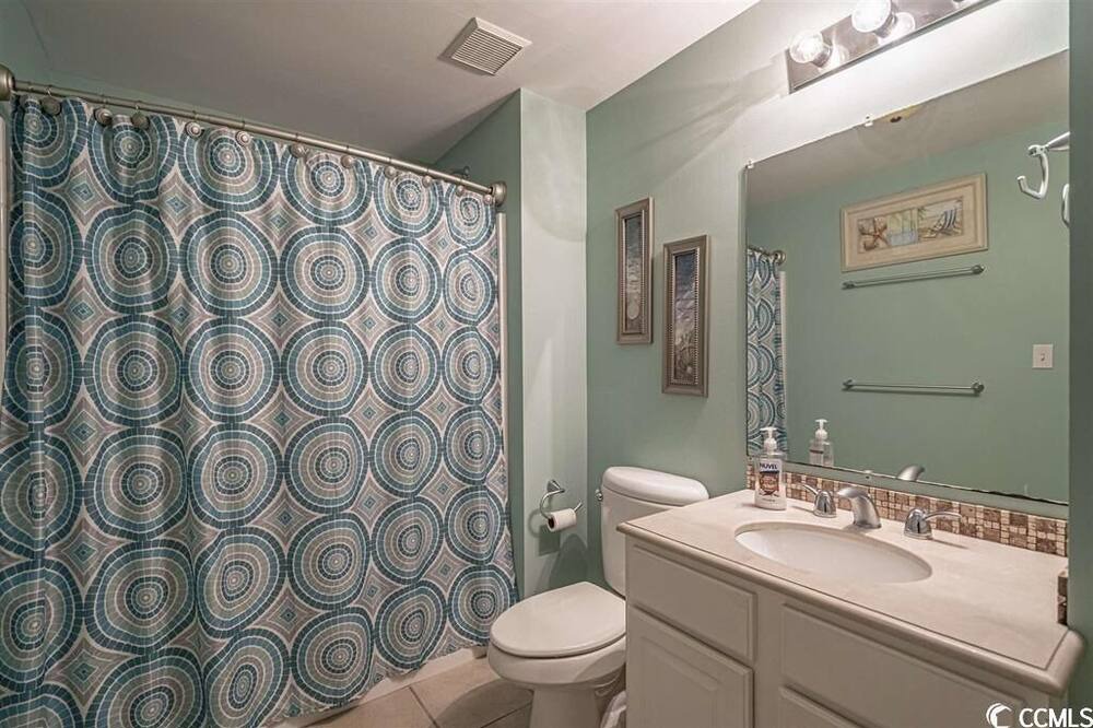 Photo of Bathroom in Garden City