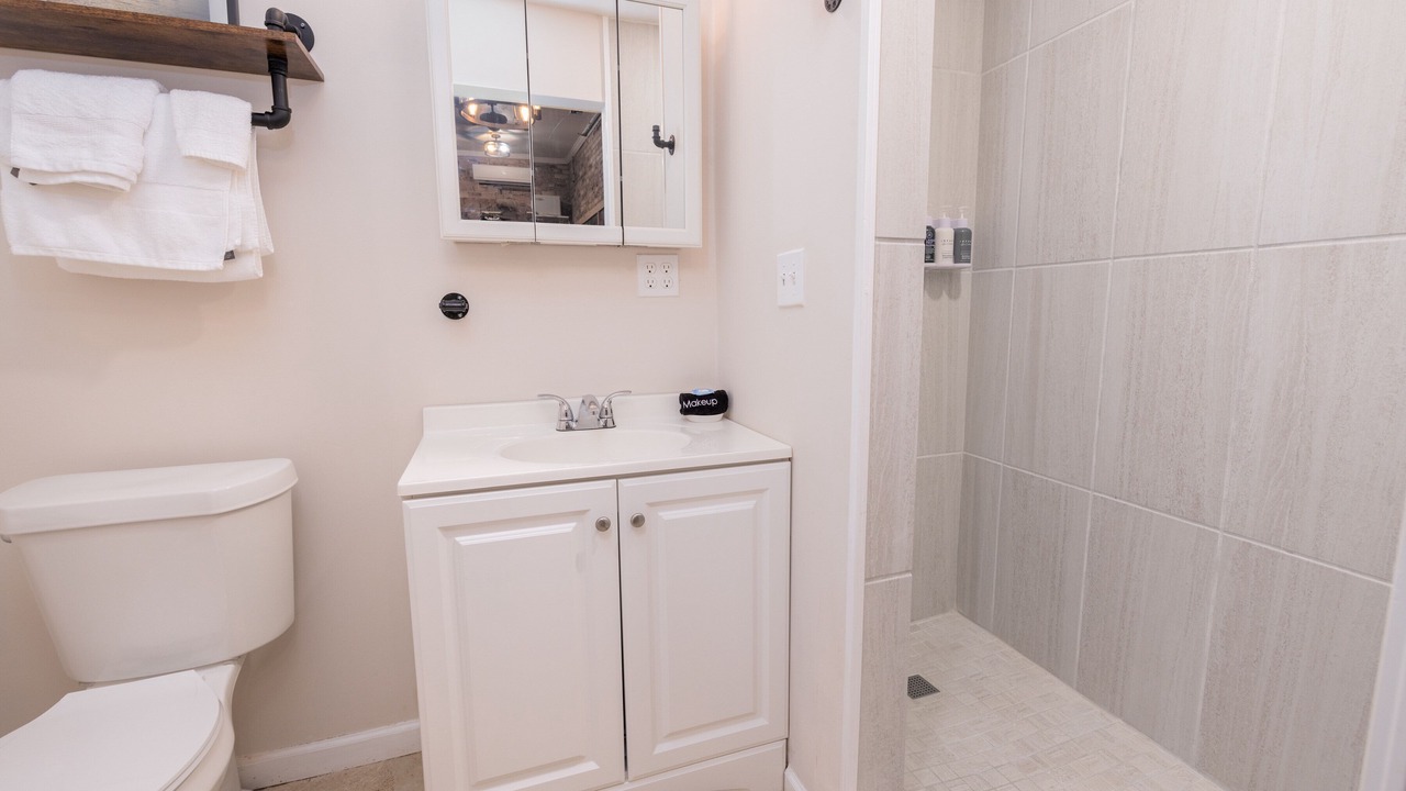 Photo of Bathroom in Hartwell