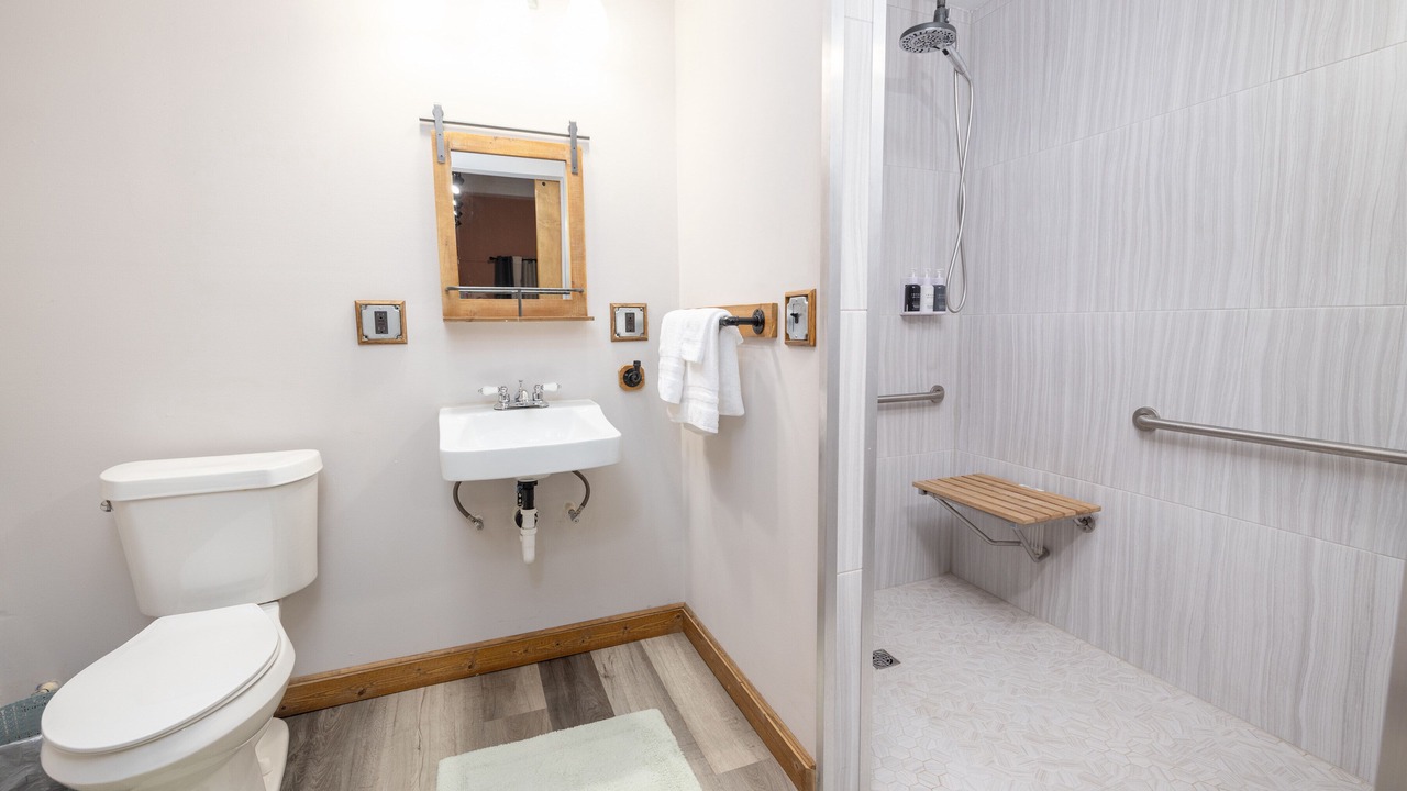Photo of Bathroom in Hartwell