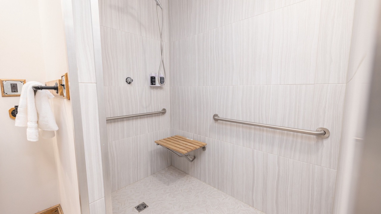 Photo of Bathroom in Hartwell