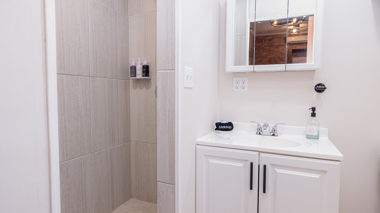 Photo of Bathroom in Hartwell