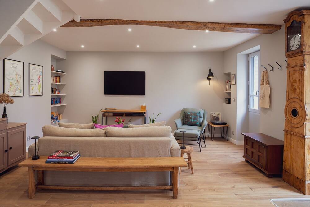 Photo of Others in Chablis