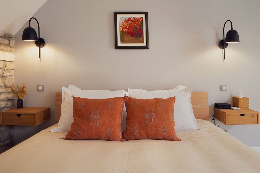 Photo of Others in Chablis