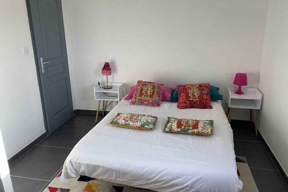 Photo of Bedroom in Le Cailar