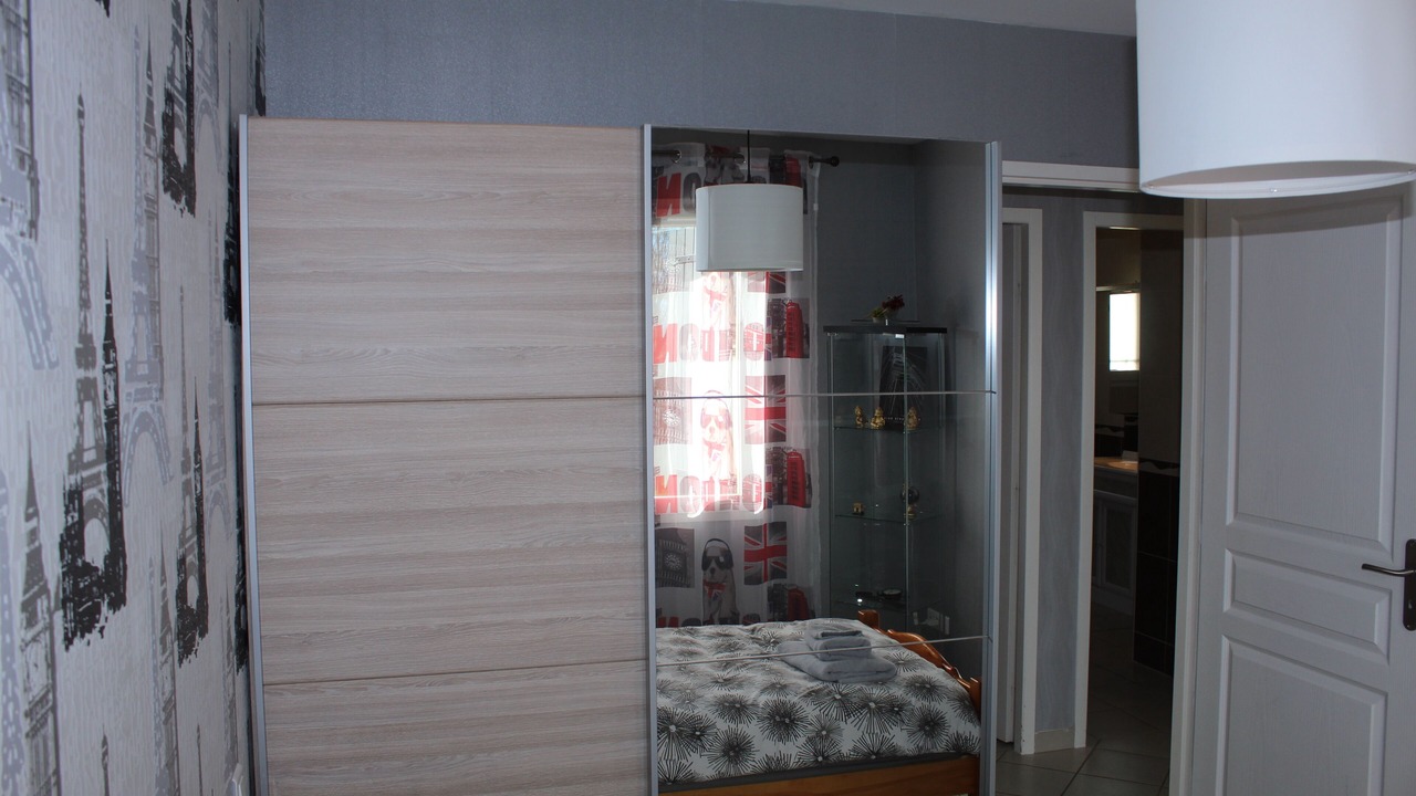 Photo of Others in Artonne