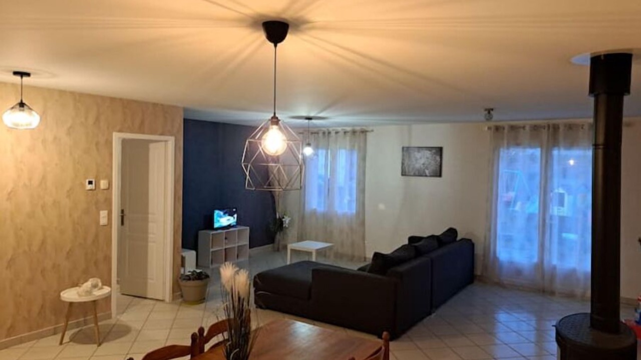 Photo of Others in Artonne