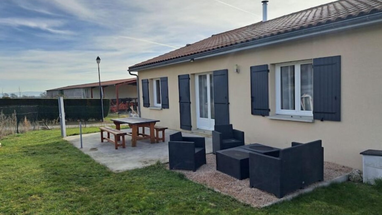 Photo of Outdoor in Artonne