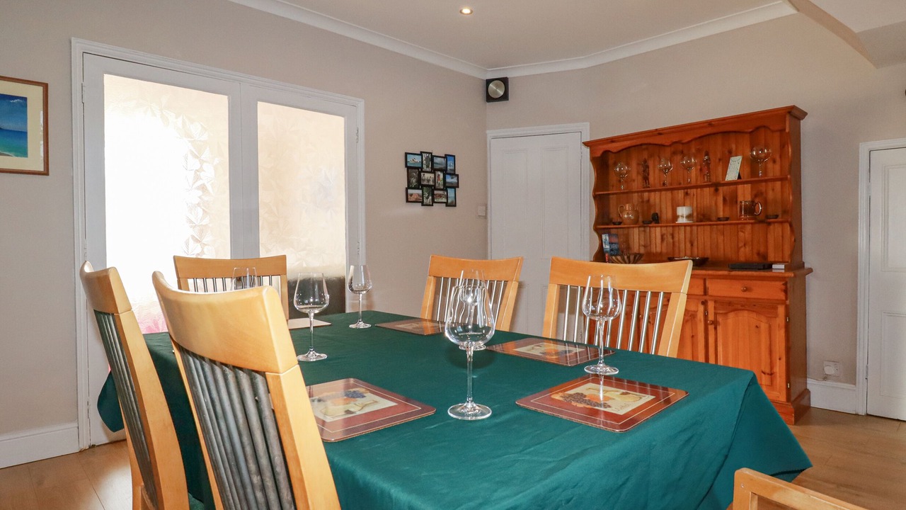 Photo of Others in Par