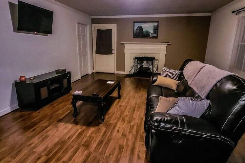 Photo of Livingroom in Blackstone