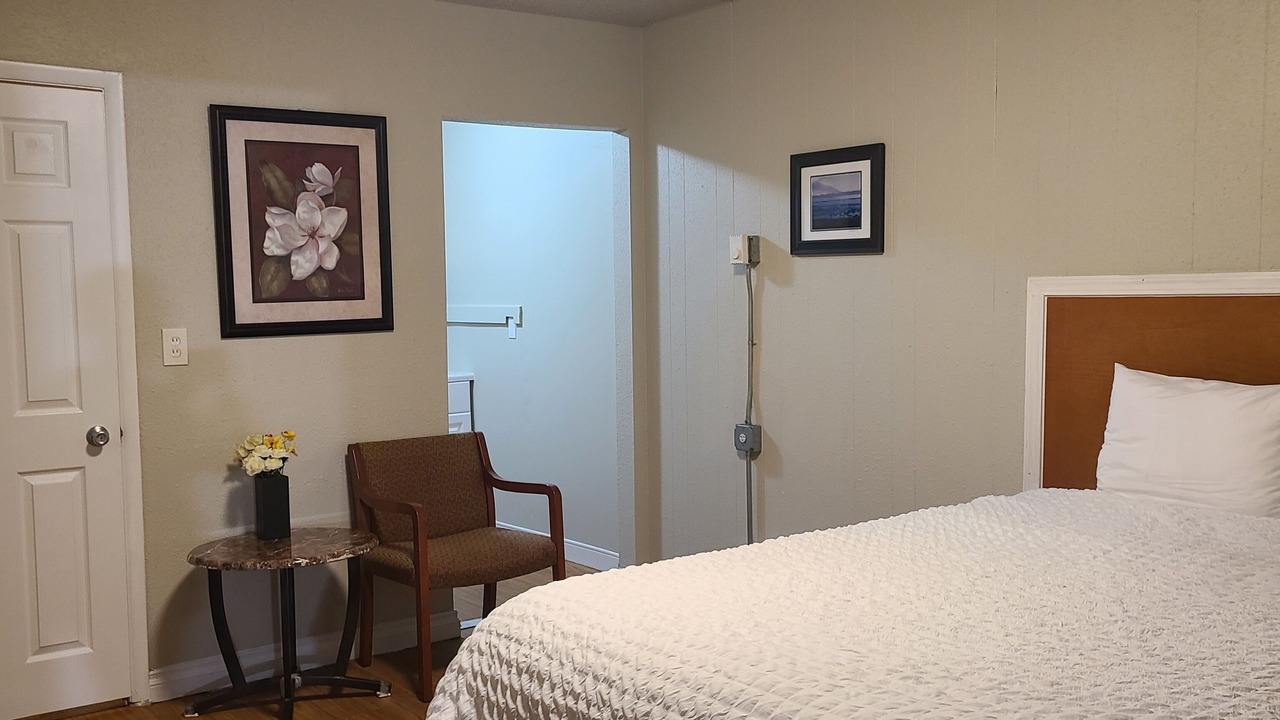 Photo of Bedroom in Bitter Lake