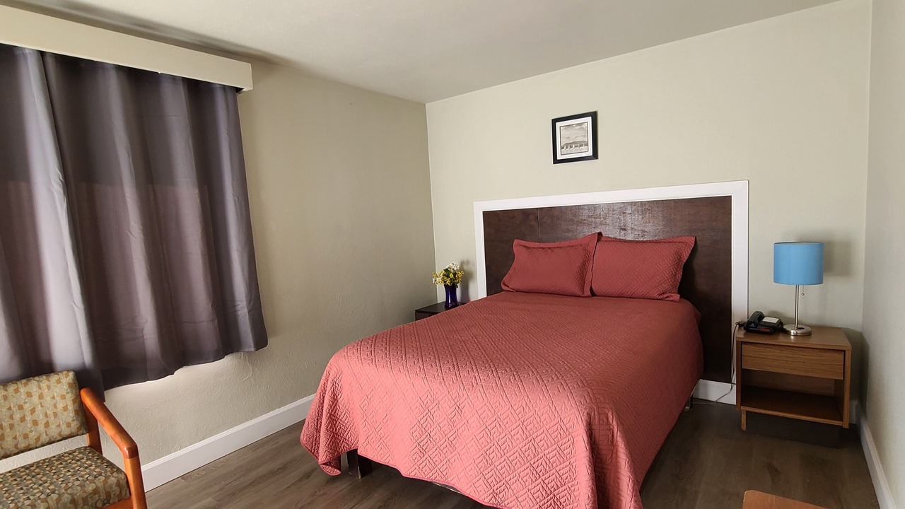 Photo of Bedroom in Bitter Lake