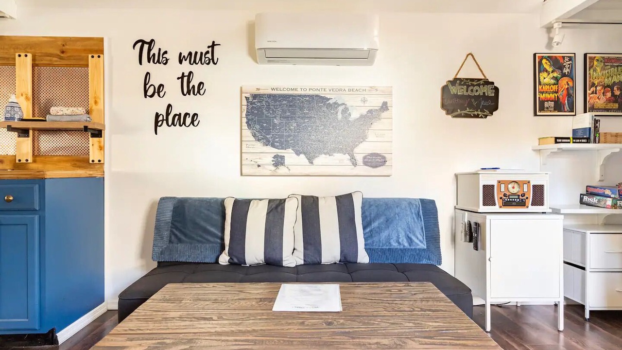 Photo of Others in Palm Valley