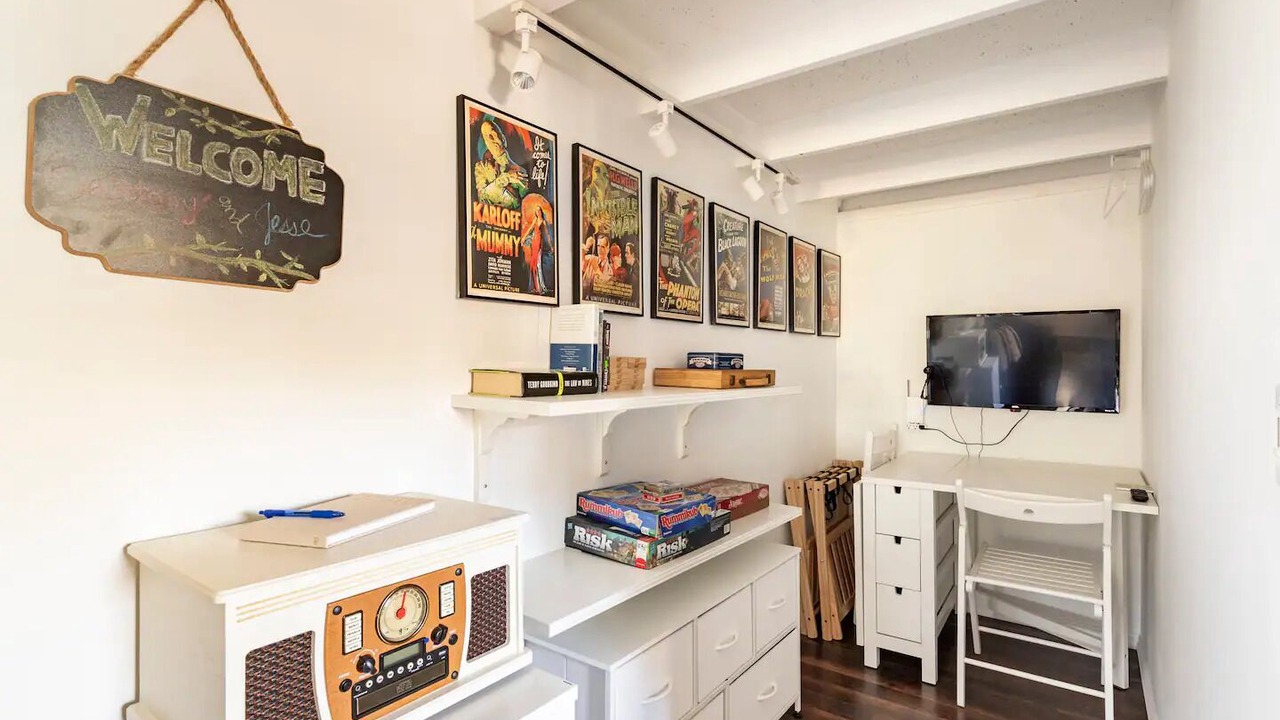 Photo of Bedroom in Palm Valley