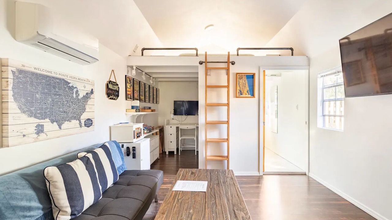 Photo of Others in Palm Valley