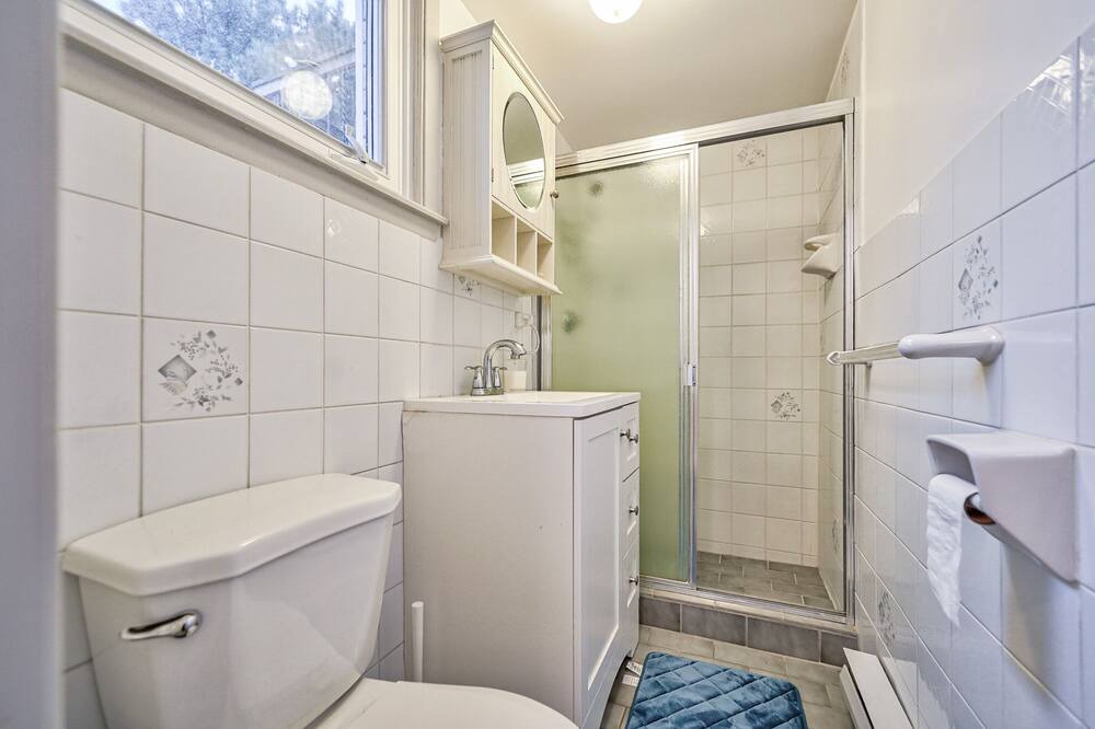 Photo of Bathroom in Guildwood