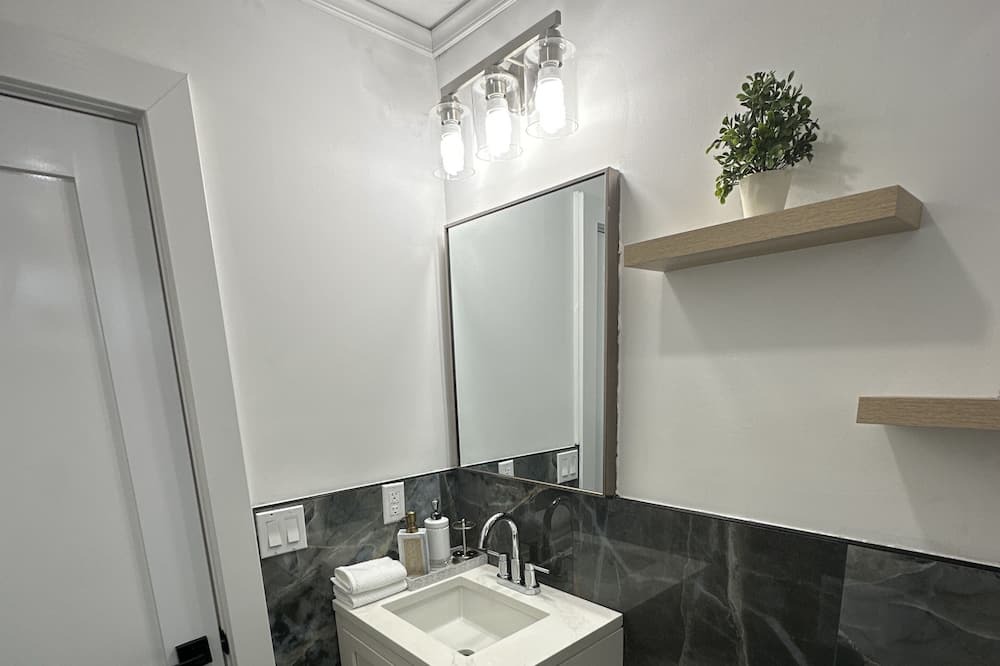 Photo of Bathroom in New Rochelle