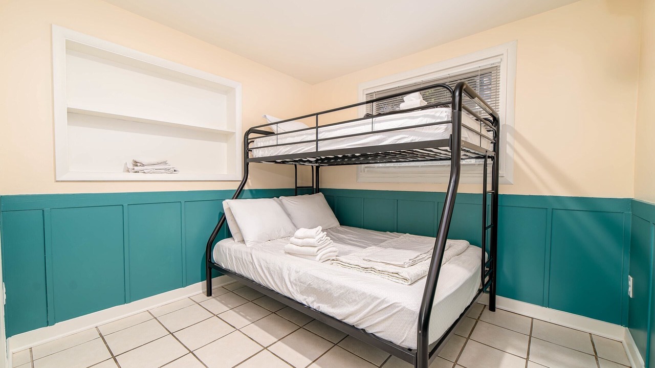Photo of Bedroom in Chic's Beach