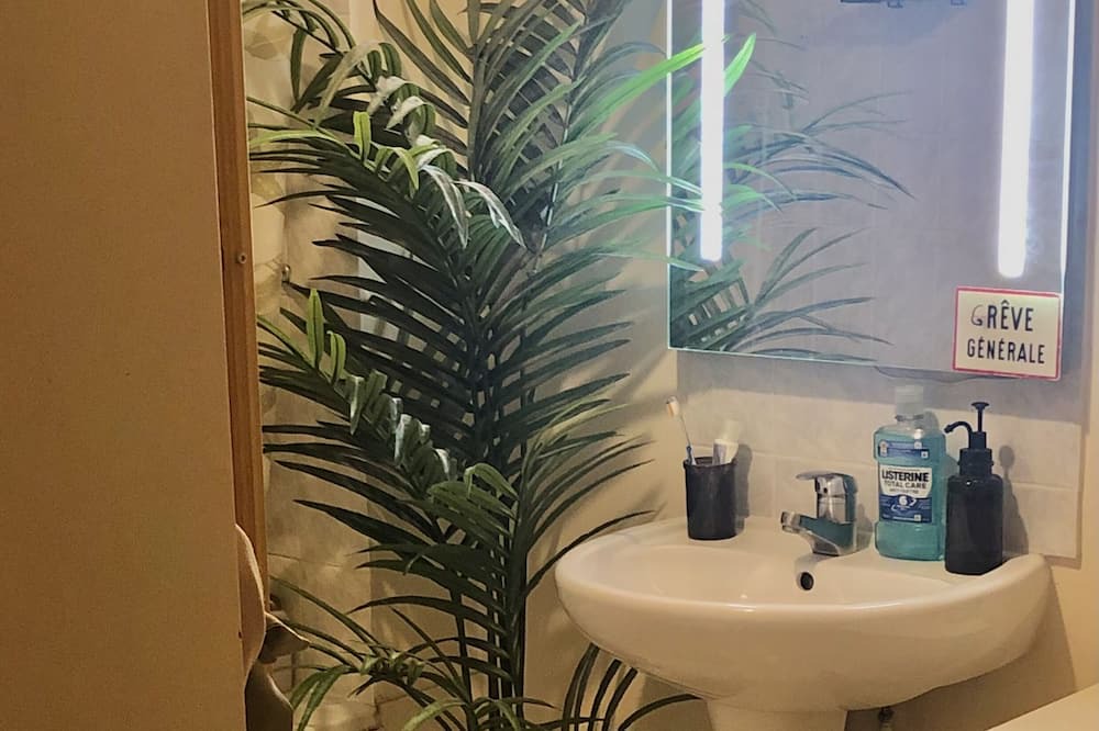 Photo of Bathroom in Passerelle