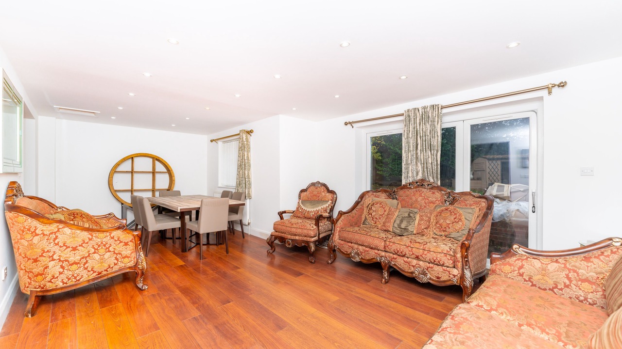 Photo of Livingroom in Chalfont St Peter