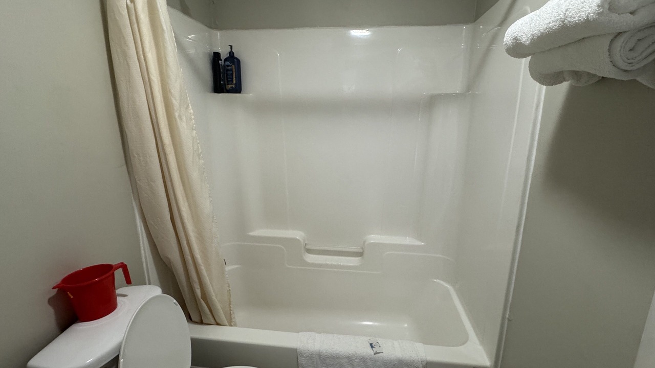 Photo of Bathroom in Alfred Station