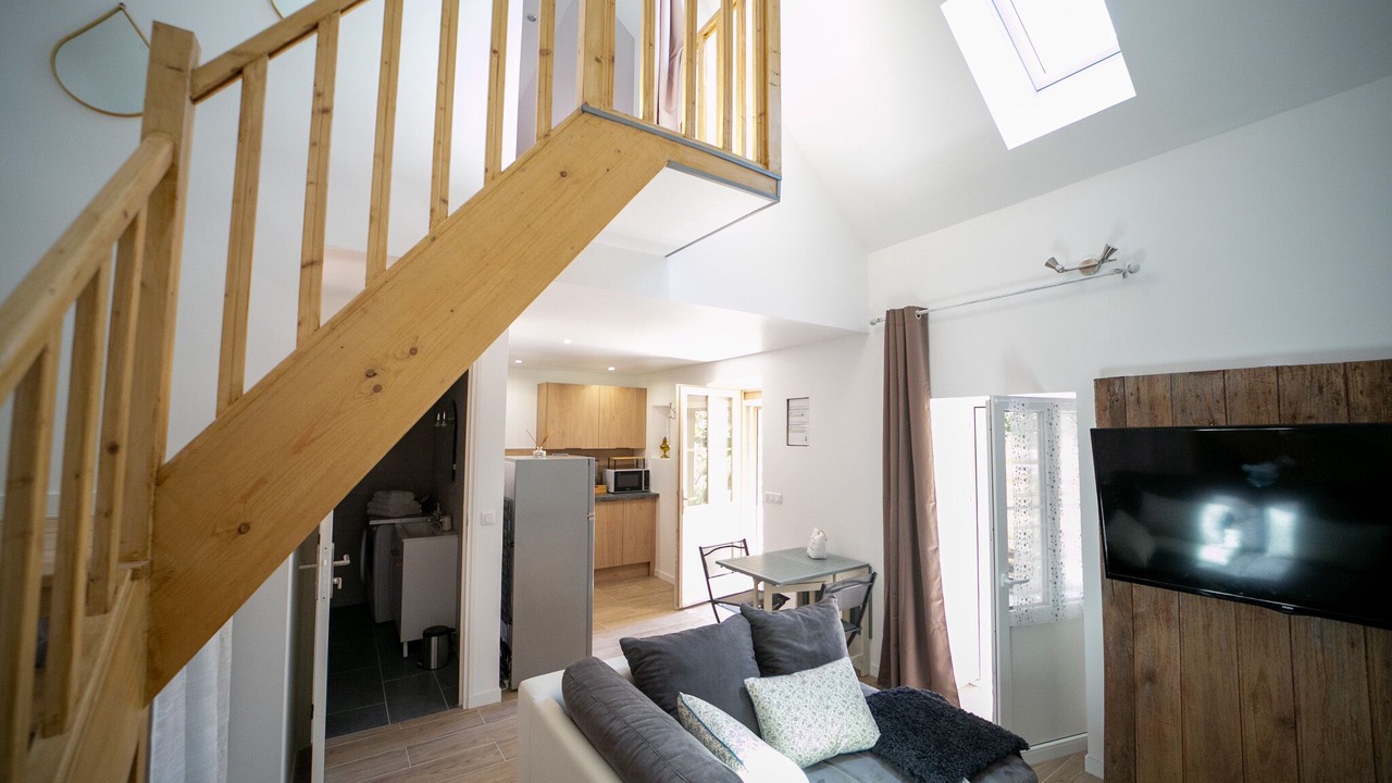 Photo of Others in Flagy