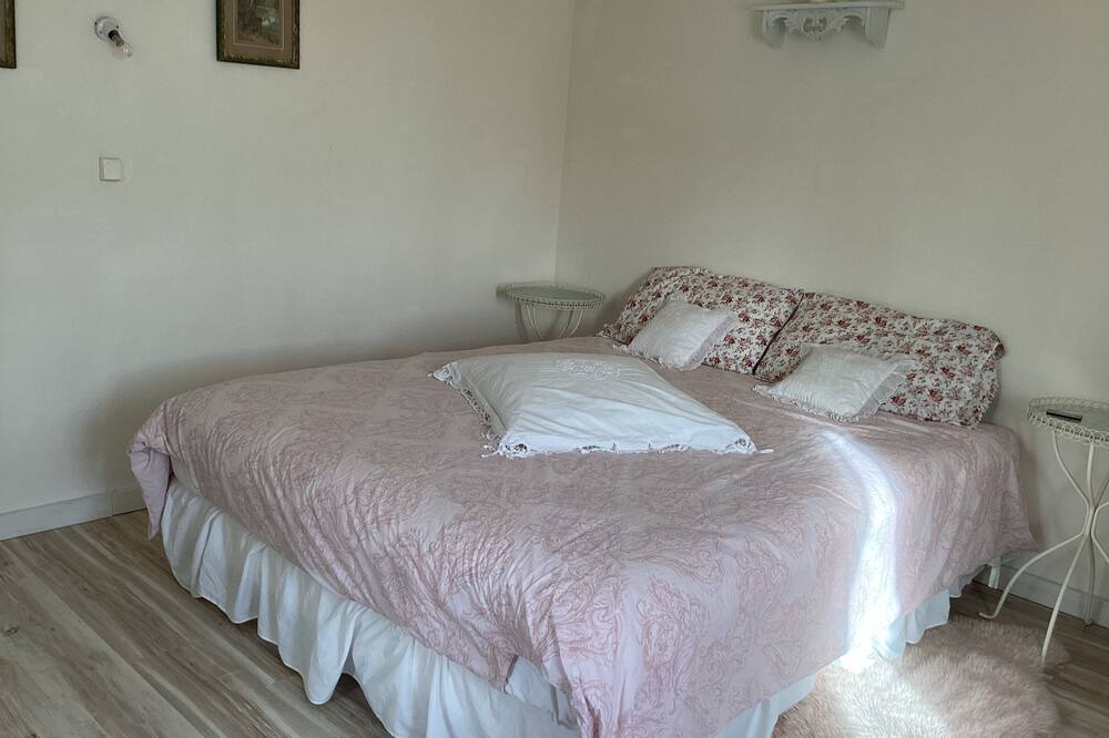 Photo of Bedroom in Saint-Hilaire-du-Maine