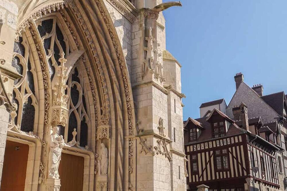 Photo of Others in Moret-sur-Loing