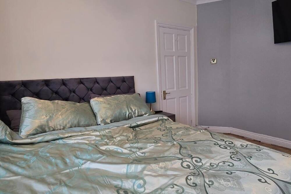 Photo of Bedroom in Gooshays